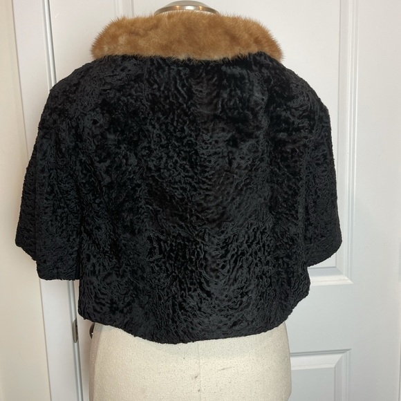 Vintage Black Cropped Evening Jacket with Mink Collar - Picture 2 of 4